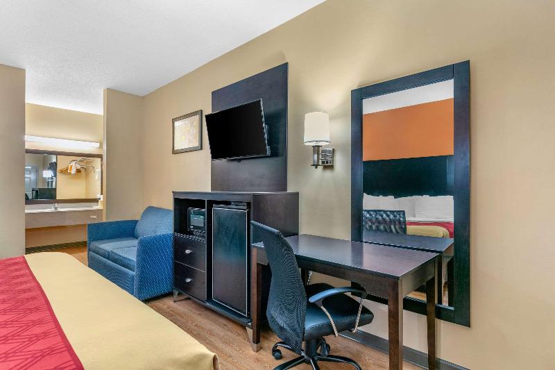 Econo Lodge - Northport image