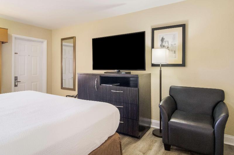 Best Western Bayfront — photo 102