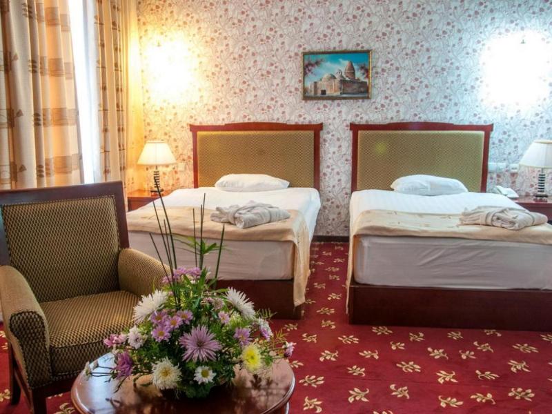 Golden Valley Hotel image
