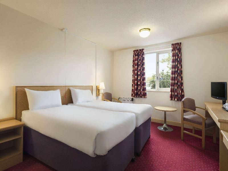 Days Inn Tewkesbury Strensham image