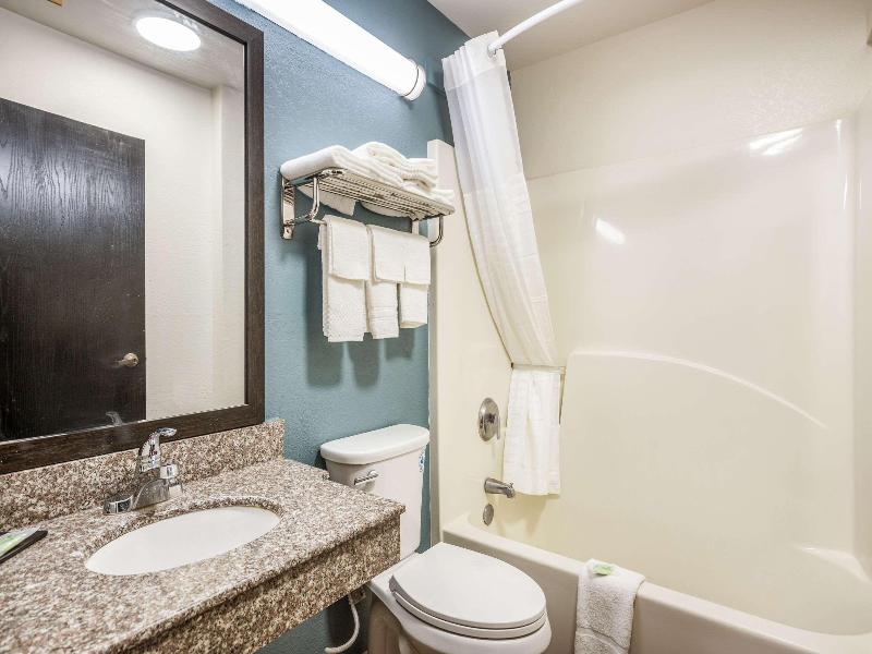 Sleep Inn & Suites Tallahassee-Capitol image