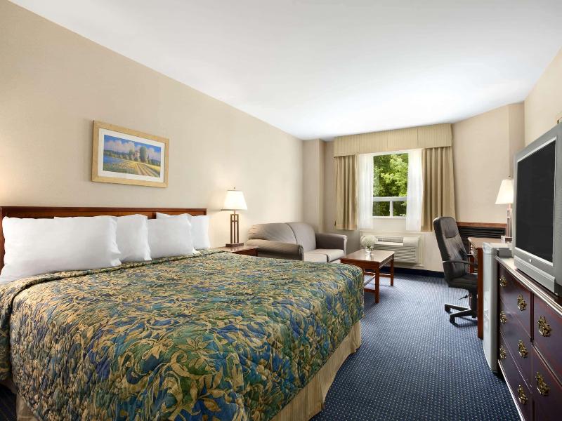 Travelodge By Wyndham Trenton image