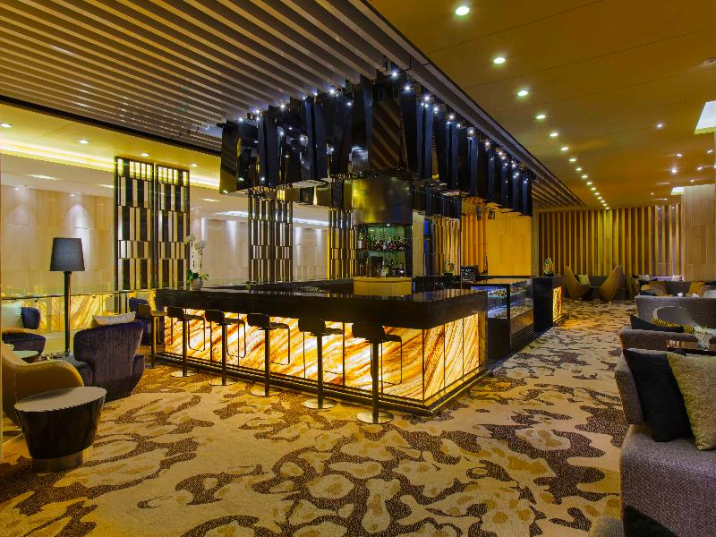 Crowne Plaza Tianjin Meijiangnan image
