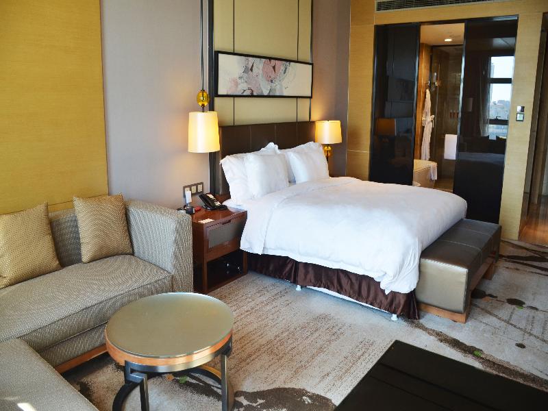 Crowne Plaza Tianjin Meijiangnan image