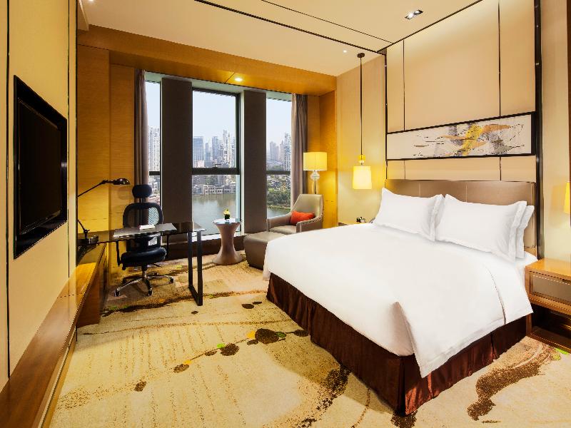 Crowne Plaza Tianjin Meijiangnan image