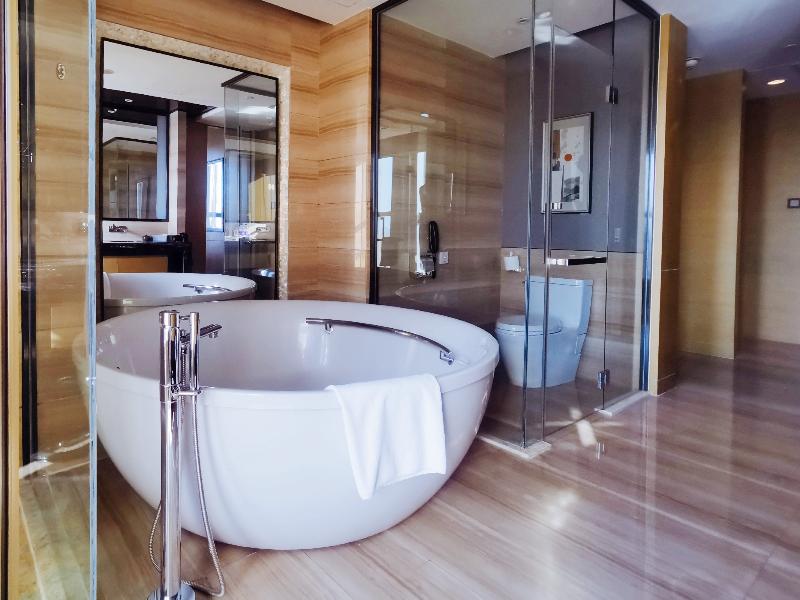 Crowne Plaza Tianjin Meijiangnan image