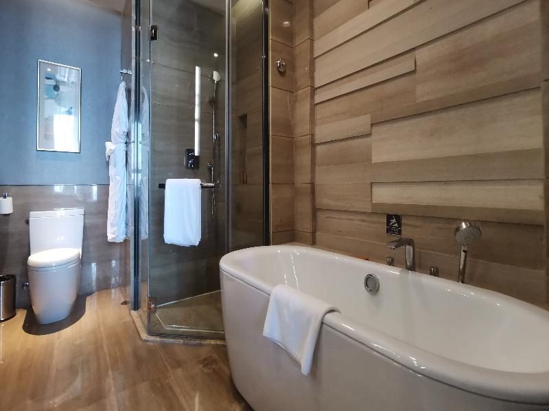Crowne Plaza Tianjin Meijiangnan image