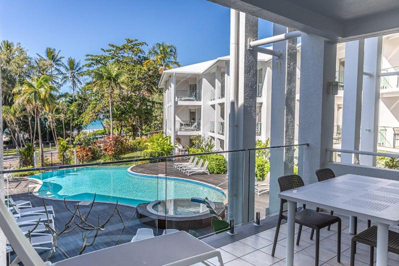 Latitude 16 Beaches image
