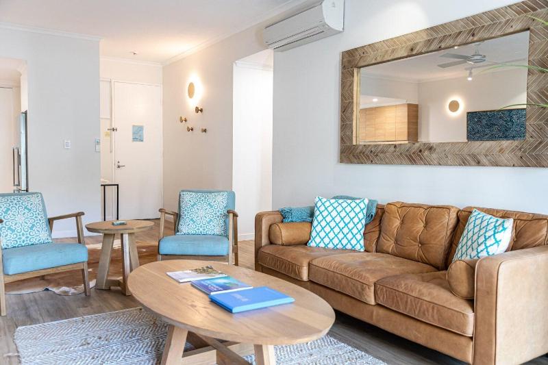 Latitude 16 Beaches image