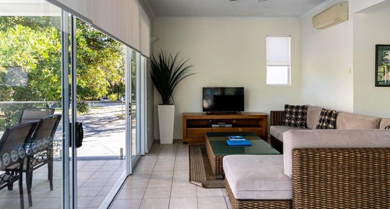 Latitude 16 Beaches image