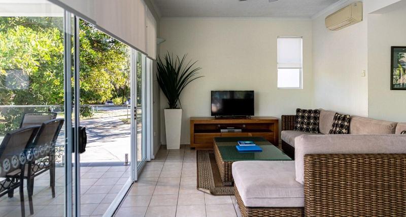 Latitude 16 Beaches image