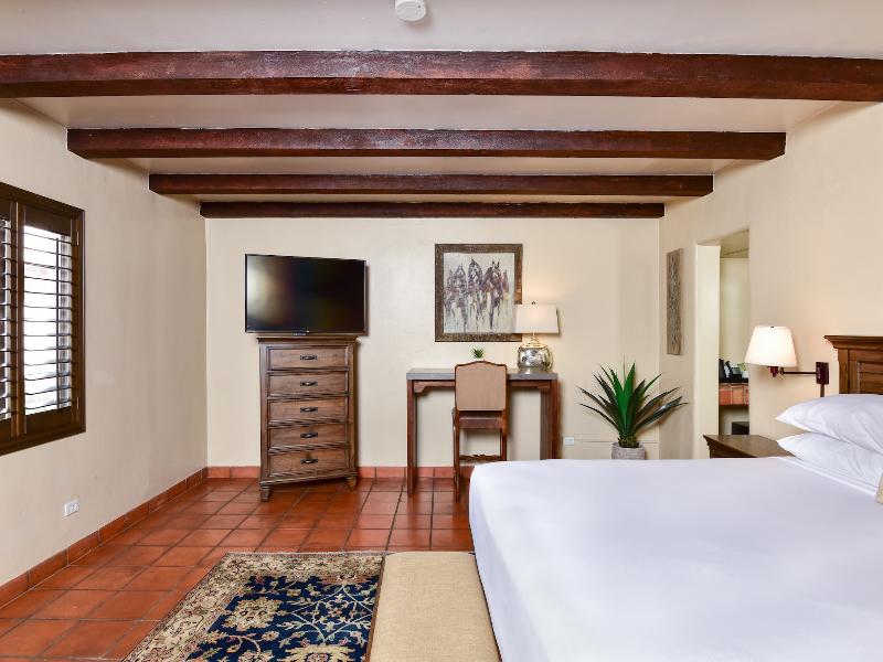 Lodge On The Desert image