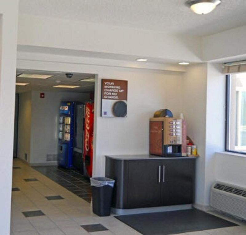 Red Roof Inn York (closed) image