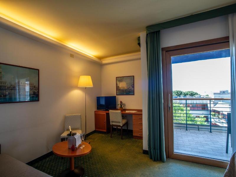 Hotel Rialto image