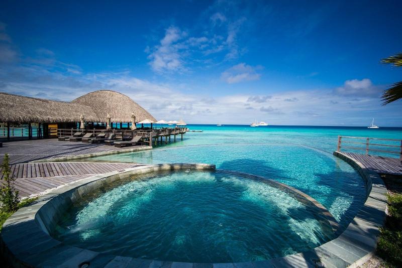 Hotel Kia Ora Resort & Spa Rangiroa image