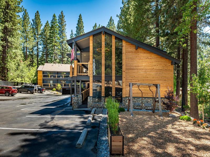 Parkside Inn at Incline image