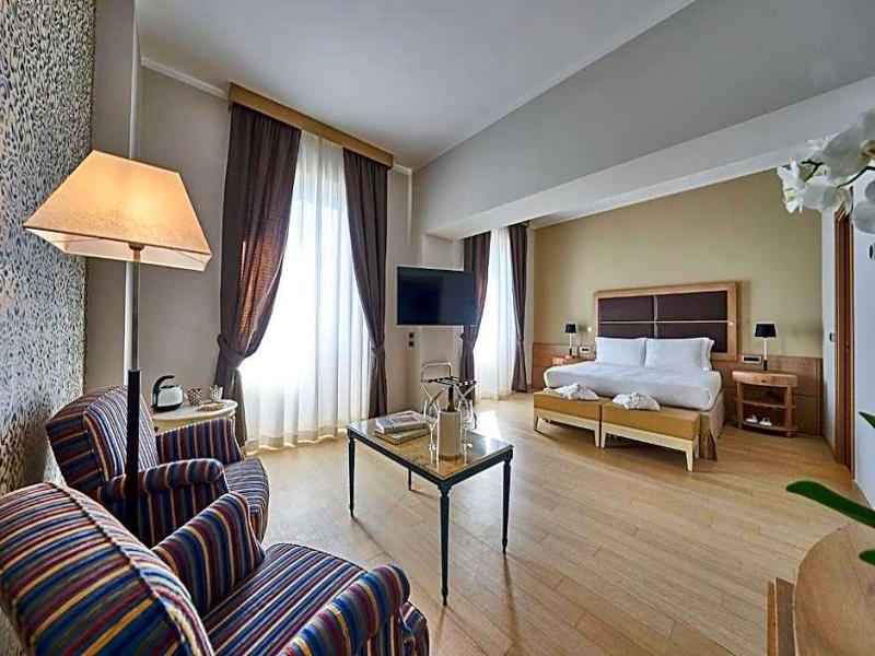 Hotel Astoria image