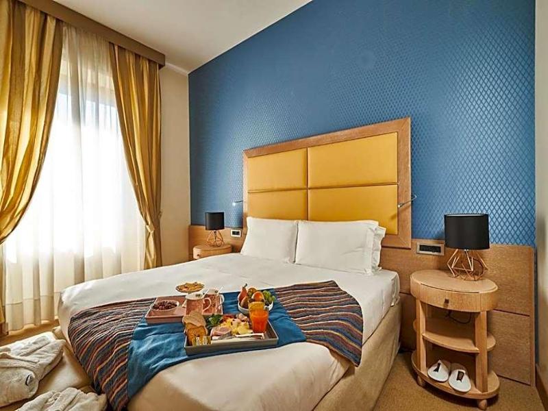 Hotel Astoria image