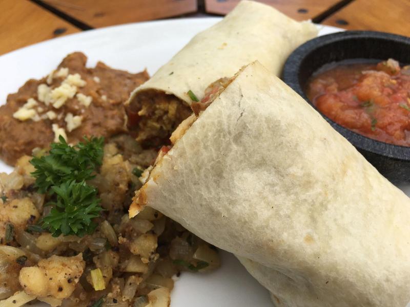 Lanta Castaway Beach Resort - Image 8