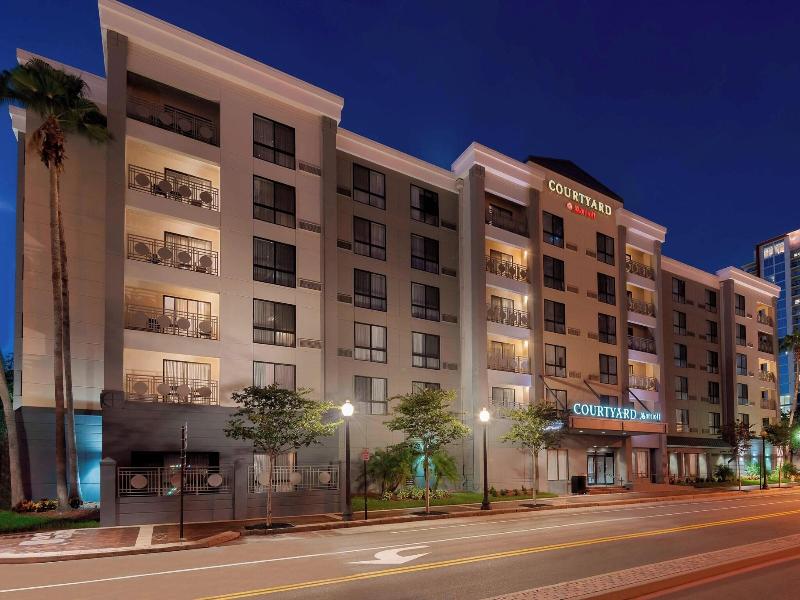 Courtyard by Marriott Tampa Downtown image