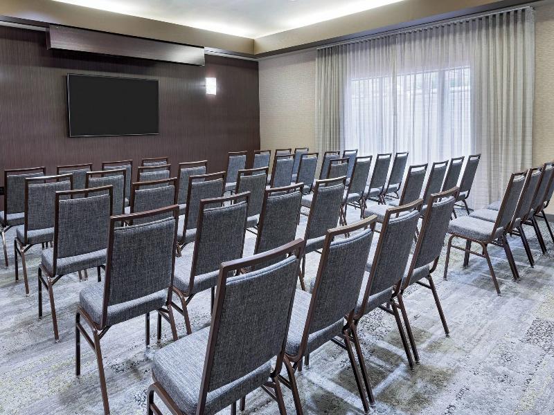 Courtyard by Marriott Tampa Downtown image