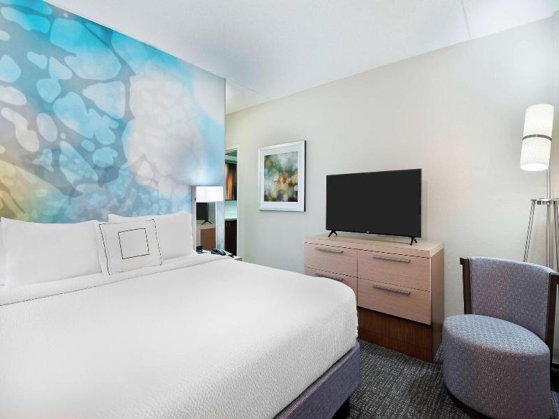 Courtyard by Marriott Tampa Downtown image