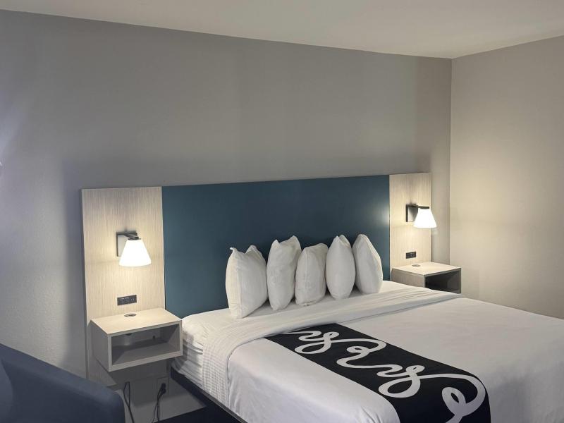 La Quinta Inn By Wyndham Auburn Worcester image