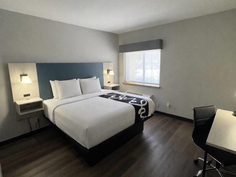 La Quinta Inn By Wyndham Auburn Worcester image
