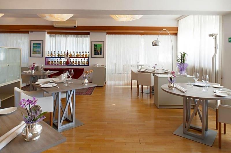 Albergo IL Cascinalenuovo image