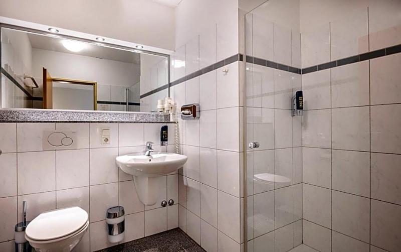 Schroeders Stadtwaldhotel image