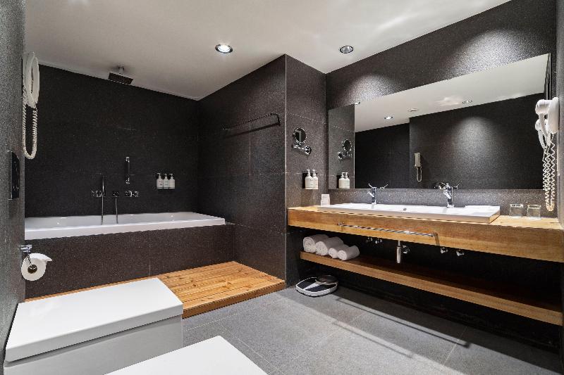 Holiday Inn Tbilisi image
