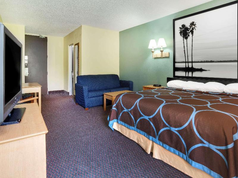 DOUBLE Accessible KING SIZE BED