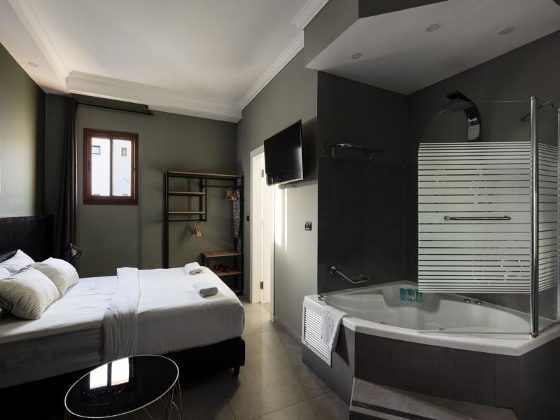 Residence Suites image