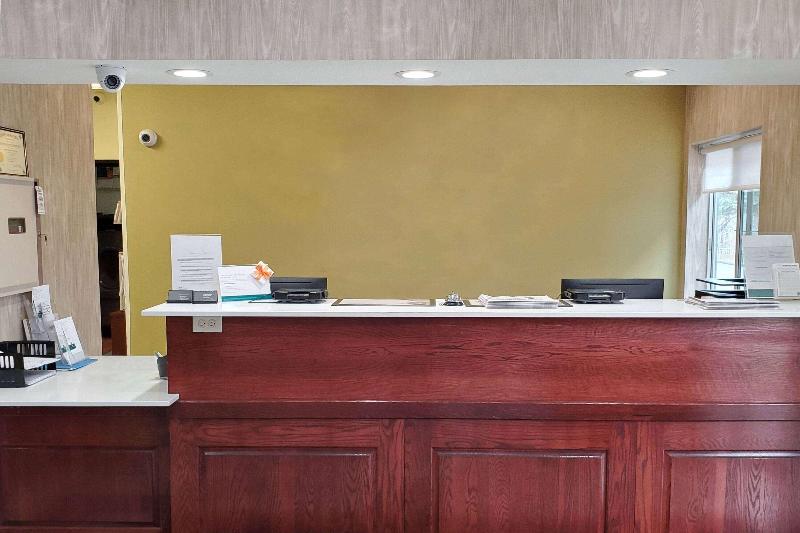 Wingate By Wyndham Uniontown image
