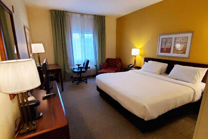 Wingate By Wyndham Uniontown image