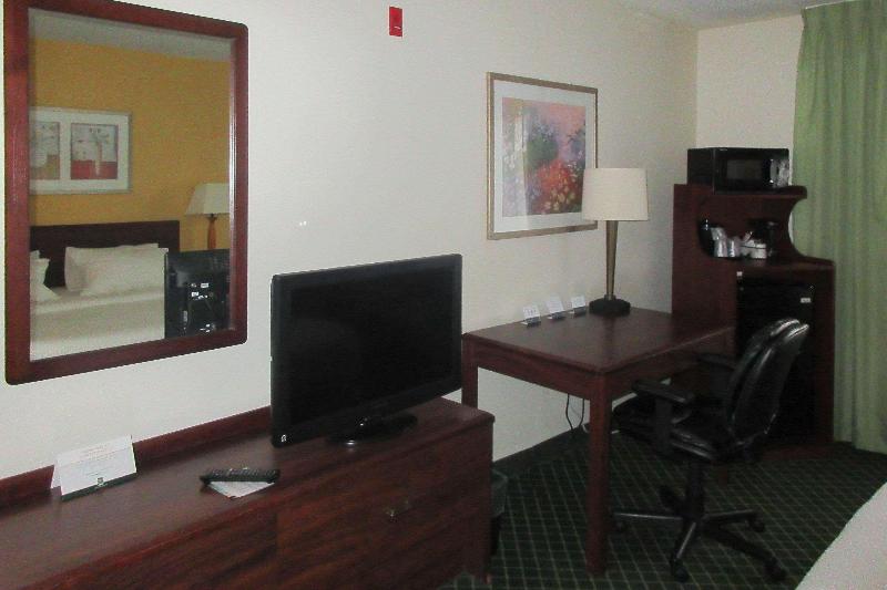 Bed room