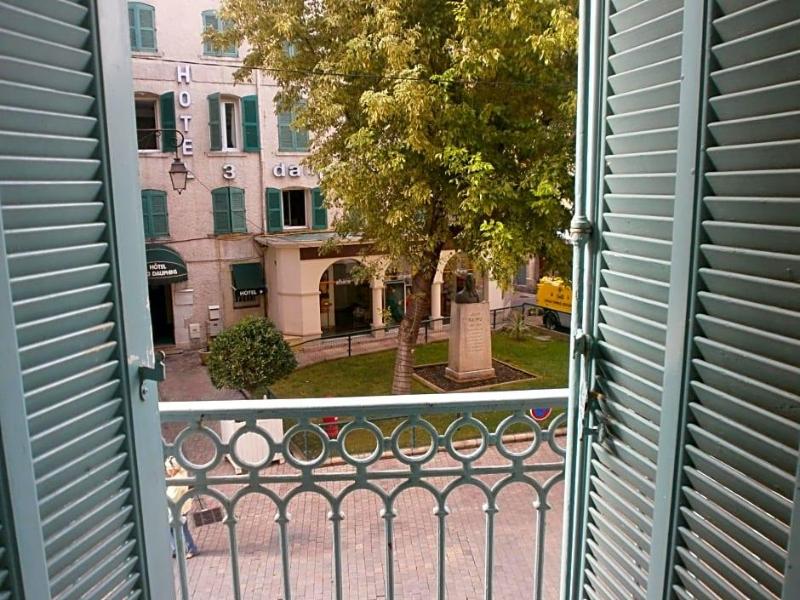 Little Palace image