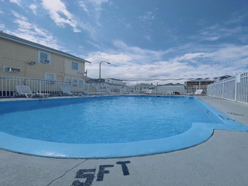 Dry Dock Motel image