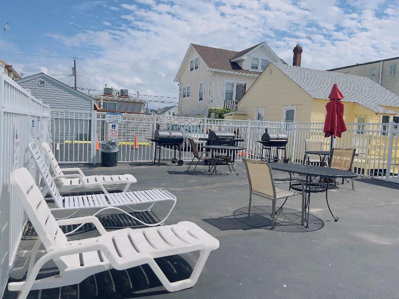 Dry Dock Motel image