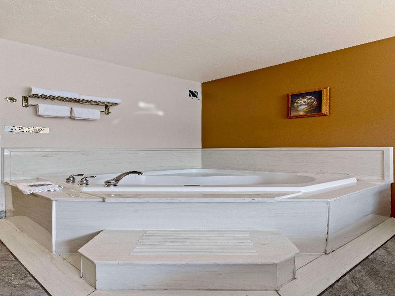 SureStay Hotel by Best Western Twin Falls image