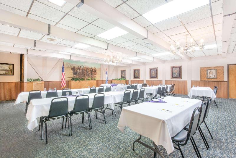 Days Inn by Wyndham Thermopolis image