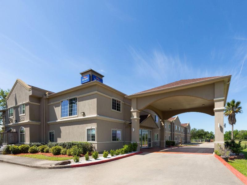 Baymont By Wyndham Texas City image