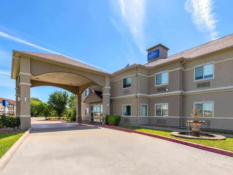 Baymont By Wyndham Texas City image