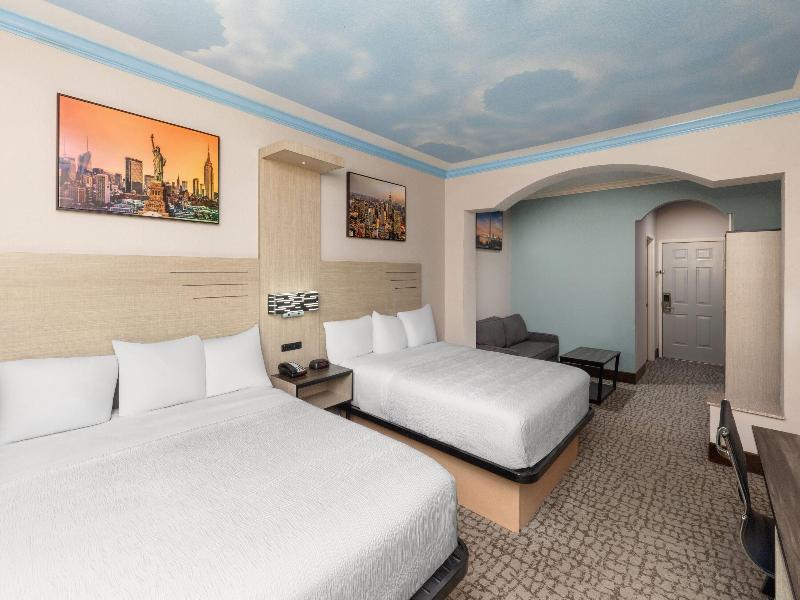 Baymont By Wyndham Texas City image