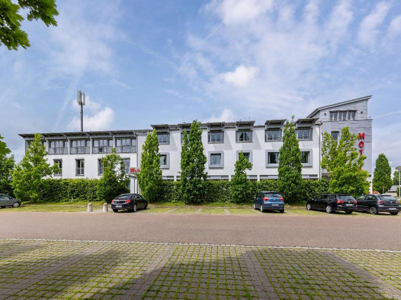 Axxe Motel Leipheim Süd image
