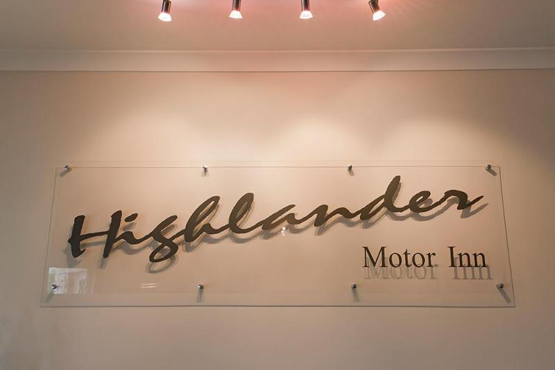 Highlander Motor Inn