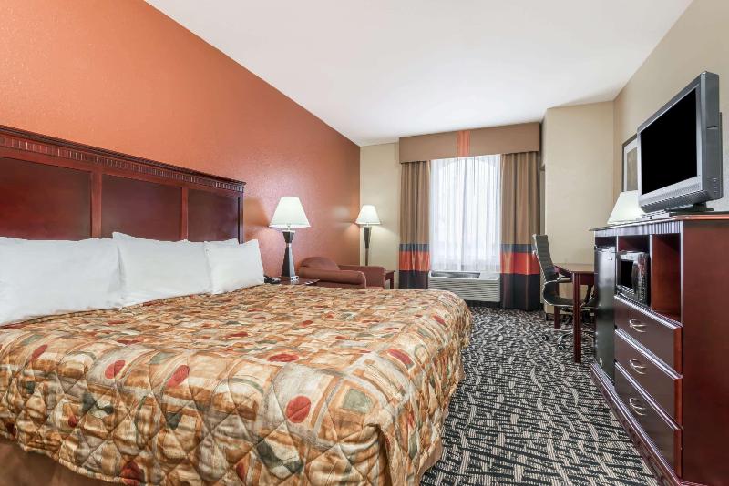Hotel Days Inn & Suites by Wyndham Prattville-Montgomery