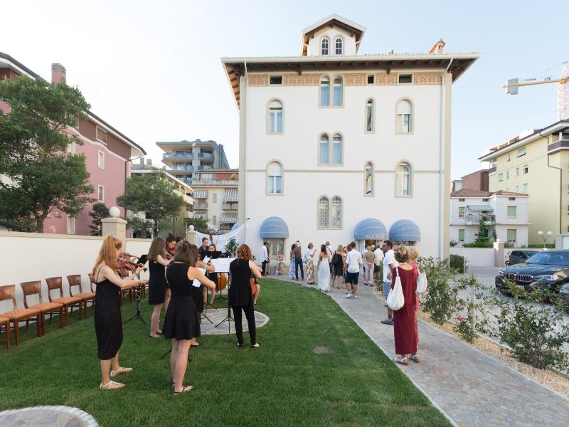 Villa Erica image