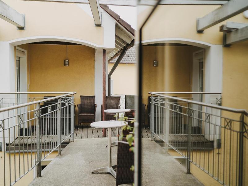 Hotel Pension Futterknecht image
