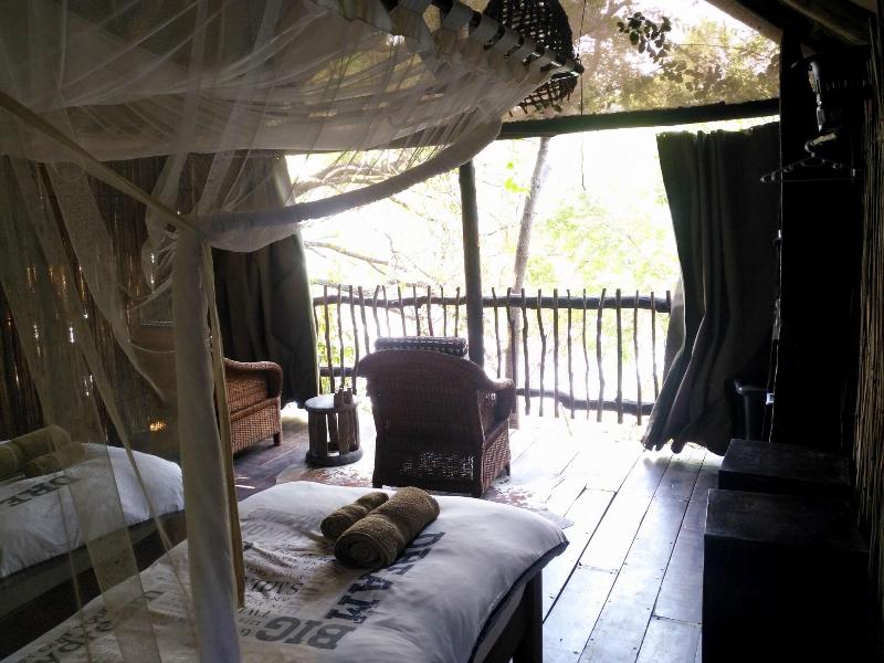 Caprivi Houseboat Safari Lodge
